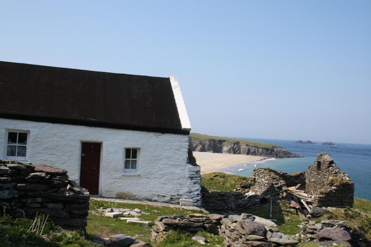 Dingle Courtyard Holiday Homes 3 Bed Exterior photo